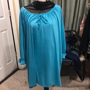 Stand her man free-flowing tunic  size 3X